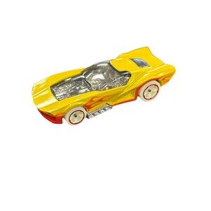 Hot Wheels Diecast Street Shaker 2011 Glow Wheels